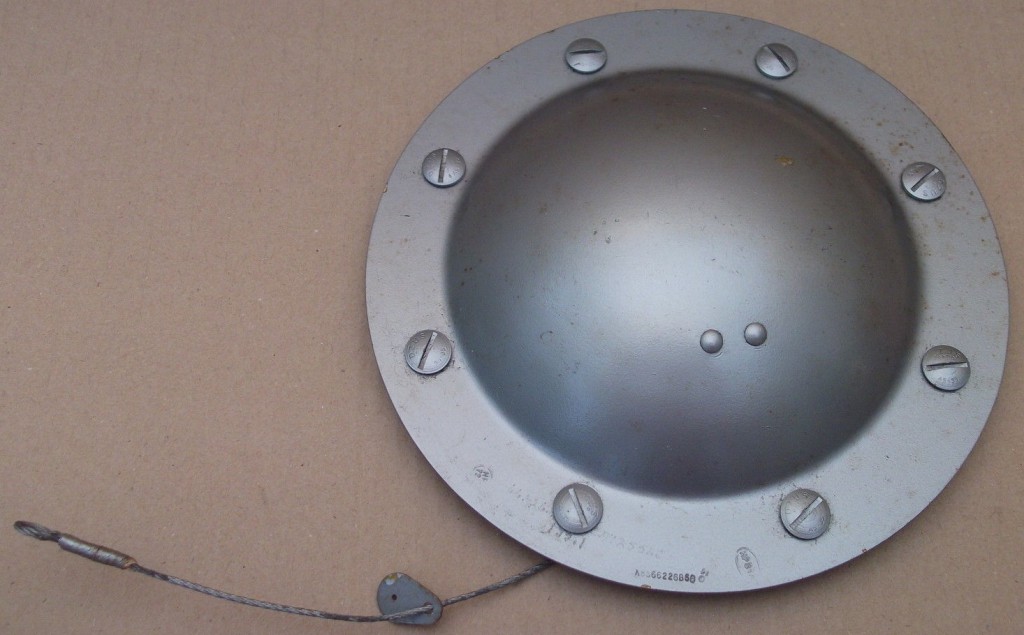 Hastings Fuel Filler fairing with Dzus fasteners.jpg